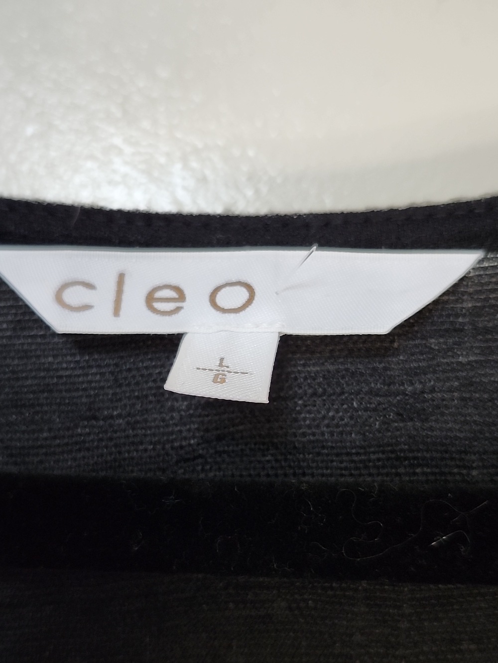 cleo Flutter Sleeve Top - Picture 6 of 8